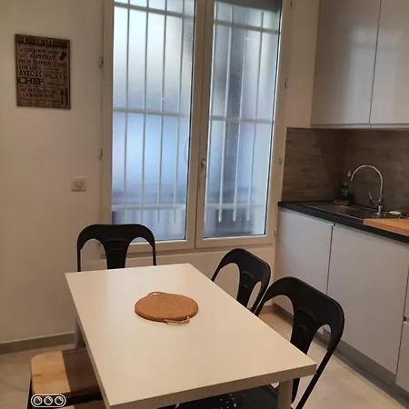 Les Violettes 3 Pieces Centre *