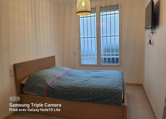 Les Violettes 3 Pieces Centre *